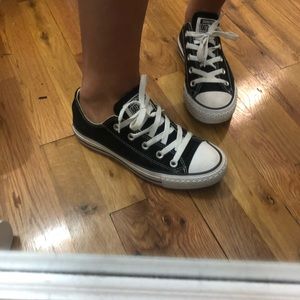 Black Lowtop Converse